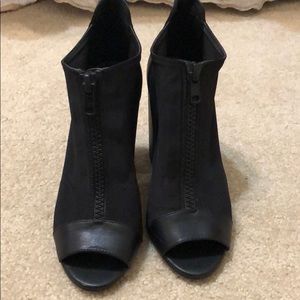 Black Trendy Zip Front blocked heels